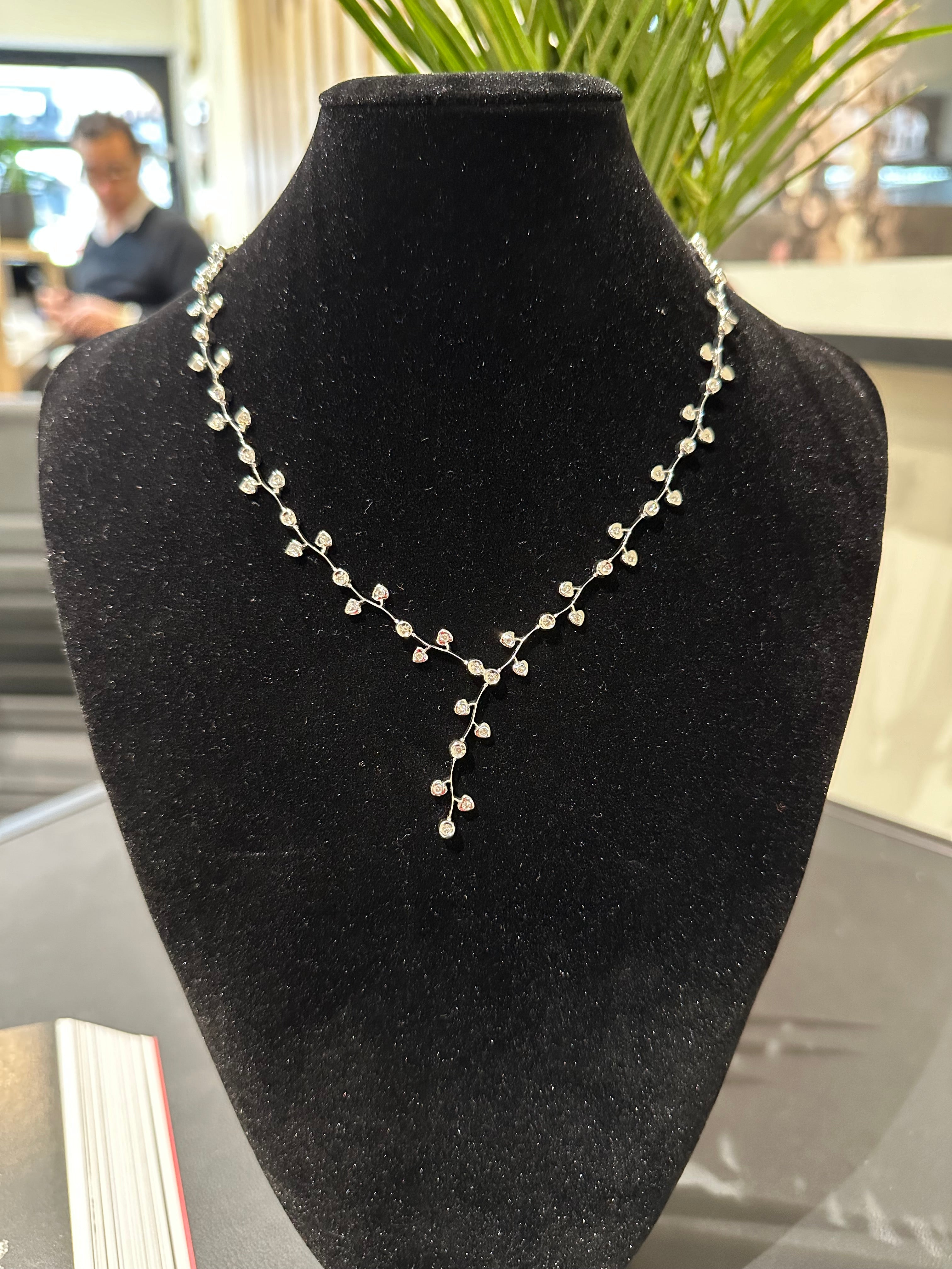 Necklace - White gold and Diamonds