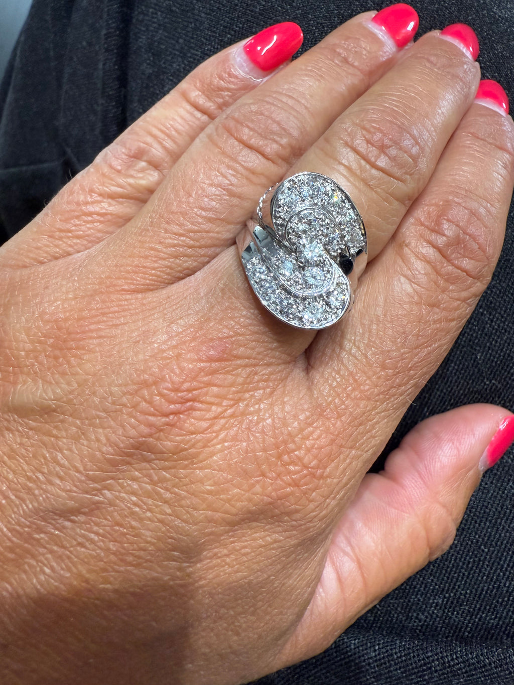 Bague Rétro Or Blanc et diamants - 1,28 carats