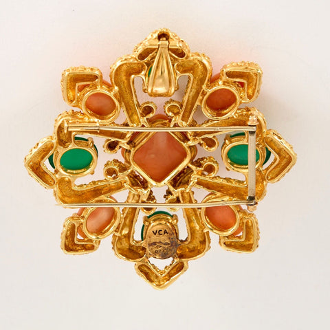 VAN CLEEF AND ARPELS - Delphes - Yellow gold, coral and chrysoprase pendant brooch