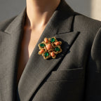 VAN CLEEF AND ARPELS - Delphes - Broche pendentif or jaune, corail et chrysoprase