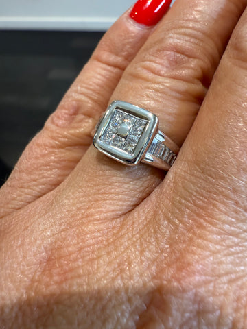 Bague Carré - Or Blanc - Diamants Baguette