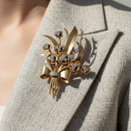Broche Fleur - Or Jaune et Diamants - Epoque 1940