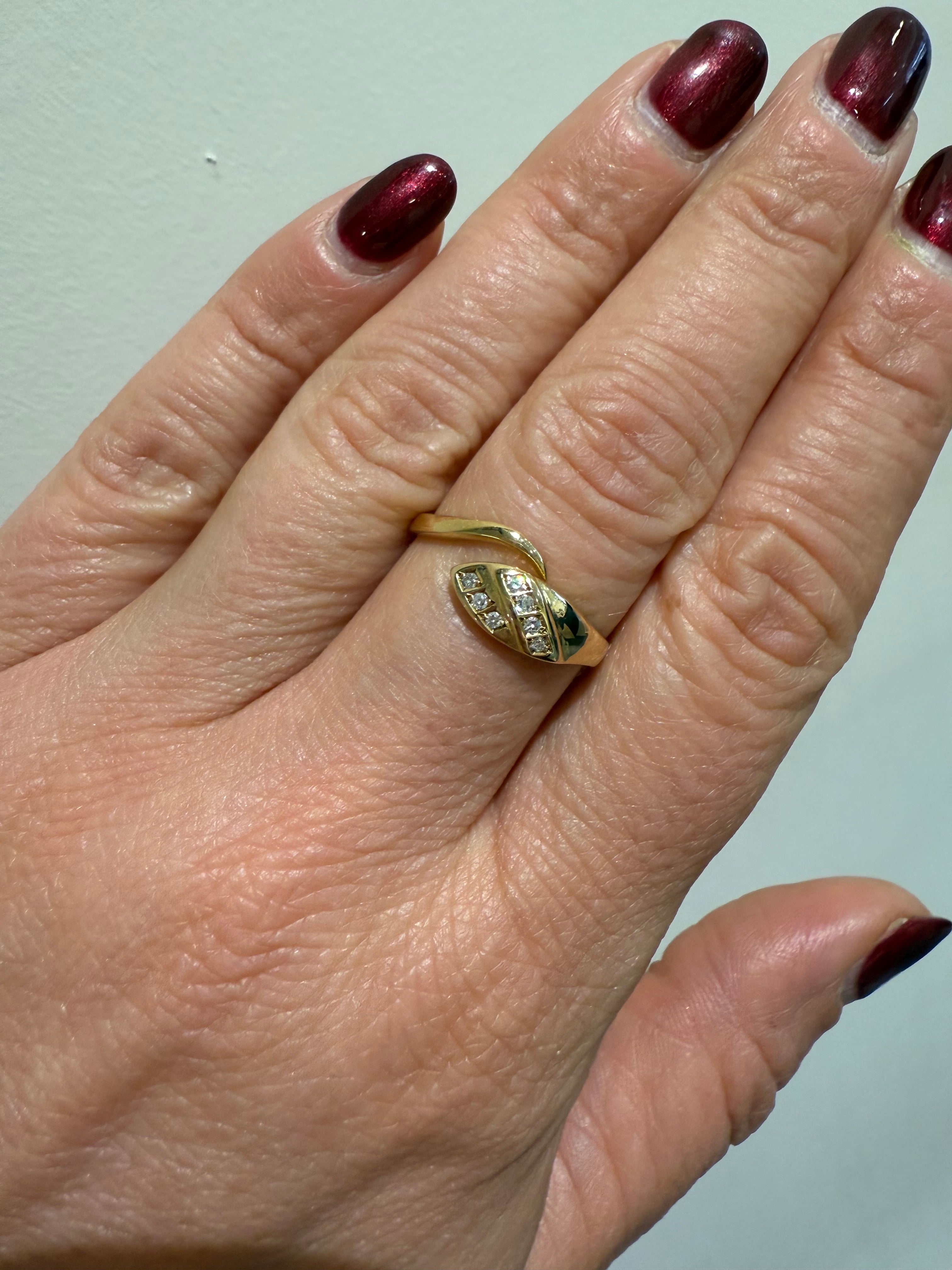 Bague serpent Or jaune et diamants