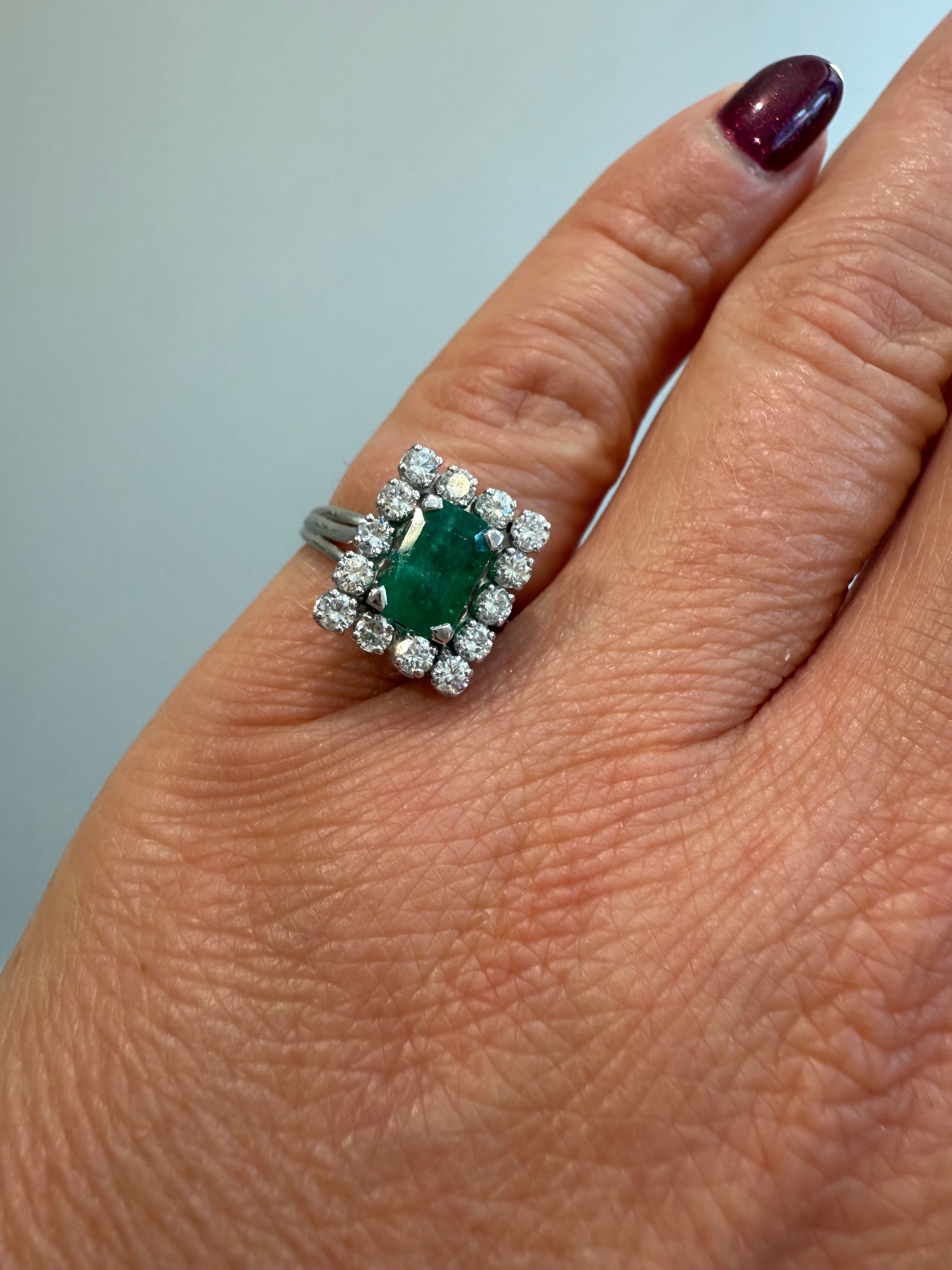 Bague Marguerite - Or blanc - Emeraude et diamants