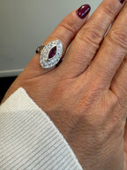 Bague marquise or blanc - Rubis et Diamants