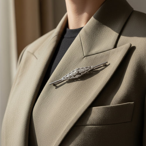 Art Deco - White gold and diamond brooch