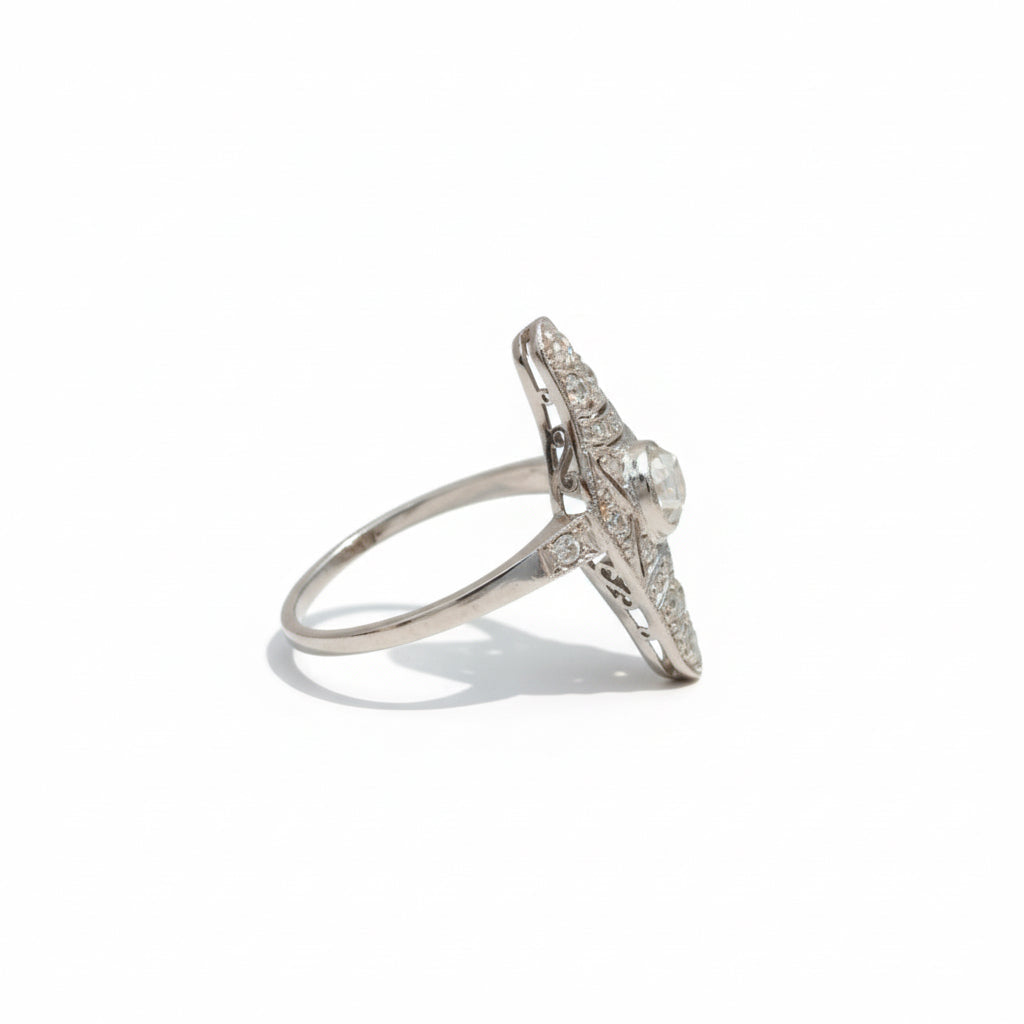 Art Deco - White gold and 0.35 carat diamond ring