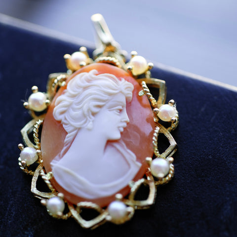 Pendentif Camée - Or jaune et Perles de culture