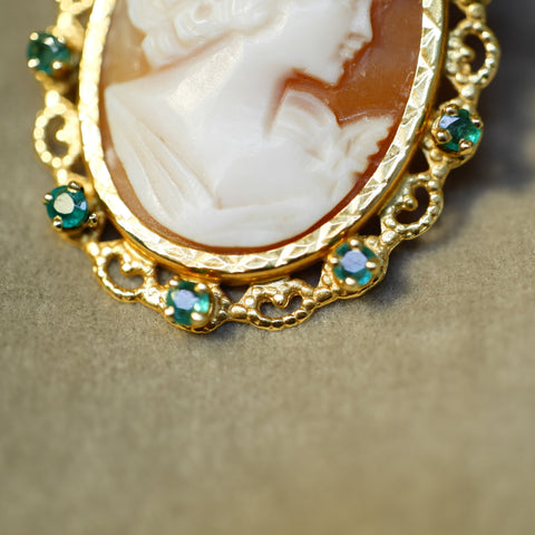Médaille Pendentif Camée - Or Jaune et Émeraudes