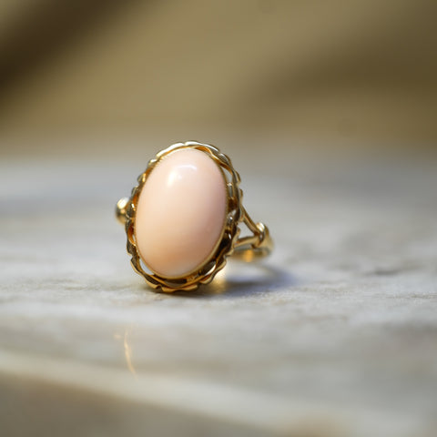 Bague Or jaune - Cabochon Corail