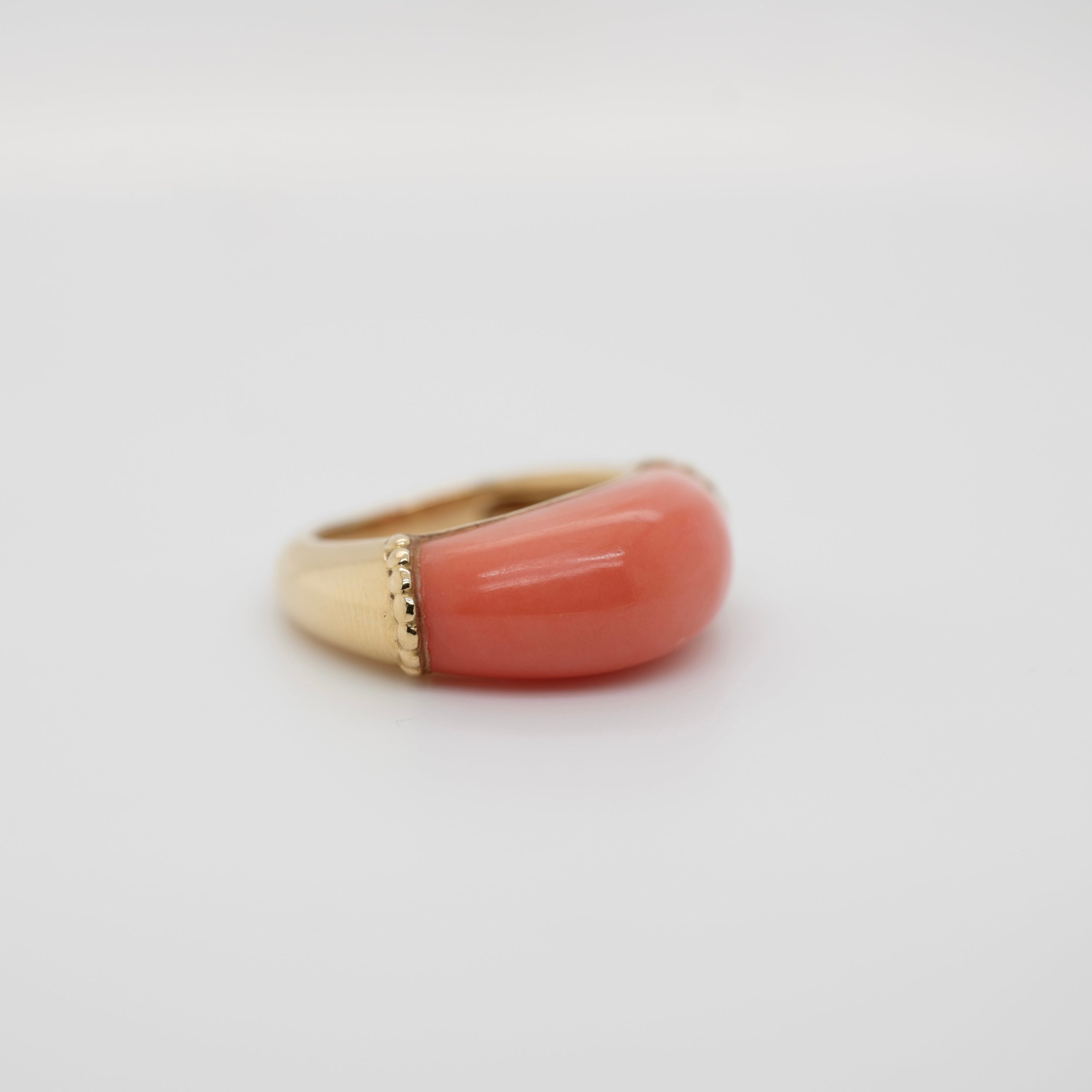 Bague ancienne - Or Jaune et Corail