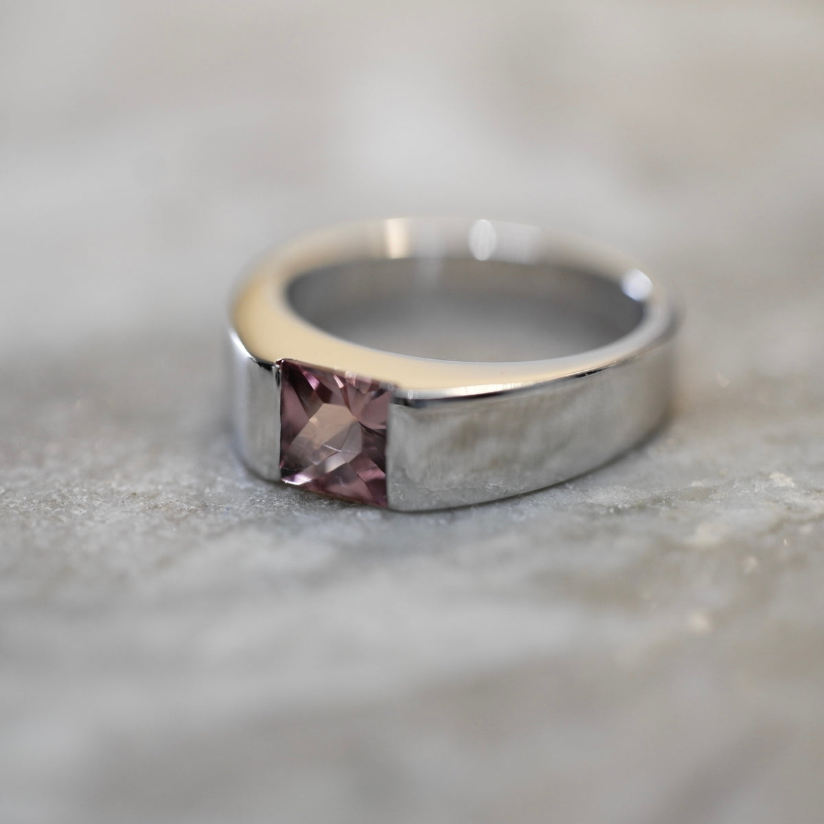Cartier - Bague Tank Or Blanc - Quartz Rose