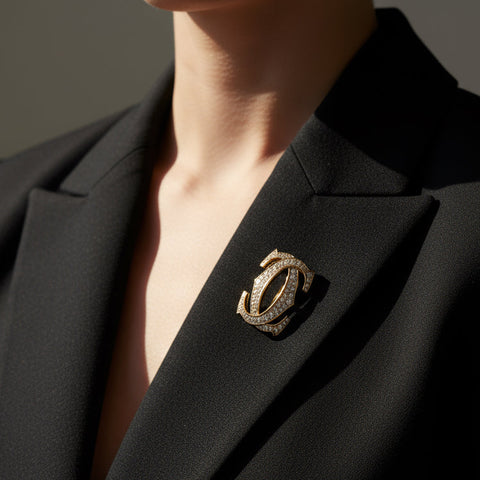 Cartier - Broche Vintage - Motif Double C - Or jaune et Diamants