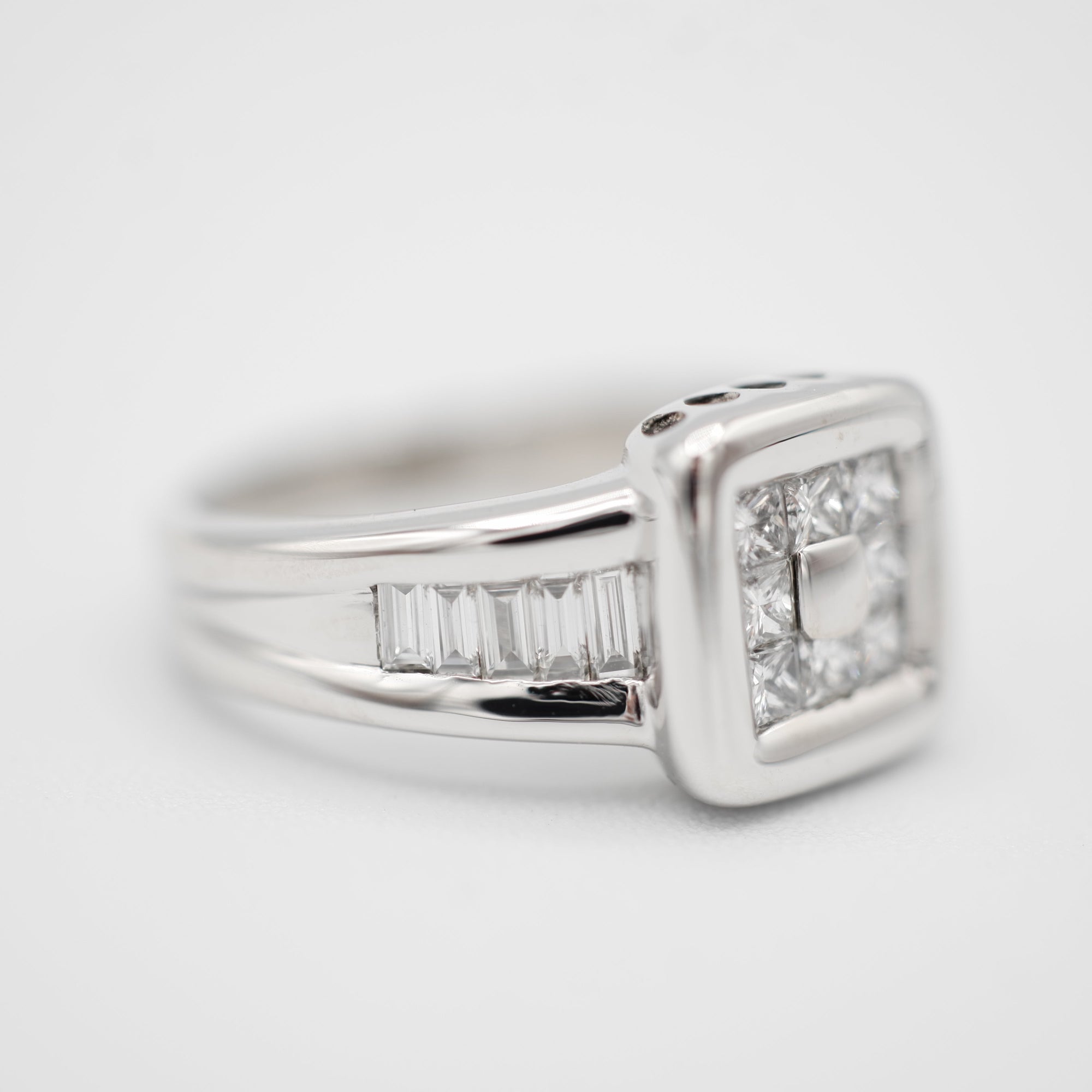 Bague Carré - Or Blanc - Diamants Baguette