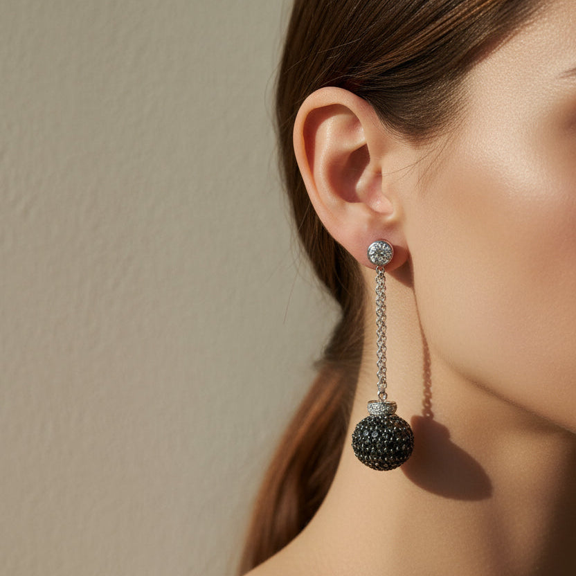 Boucles d’oreilles Pendantes - Or blanc - Diamants Blancs et Noirs