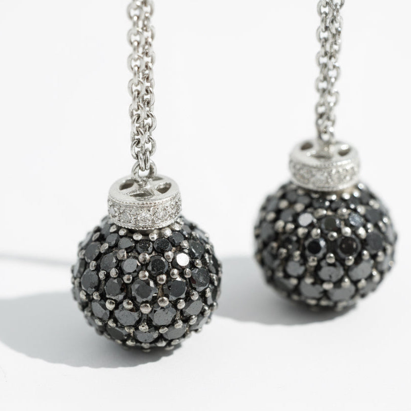 Boucles d’oreilles Pendantes - Or blanc - Diamants Blancs et Noirs
