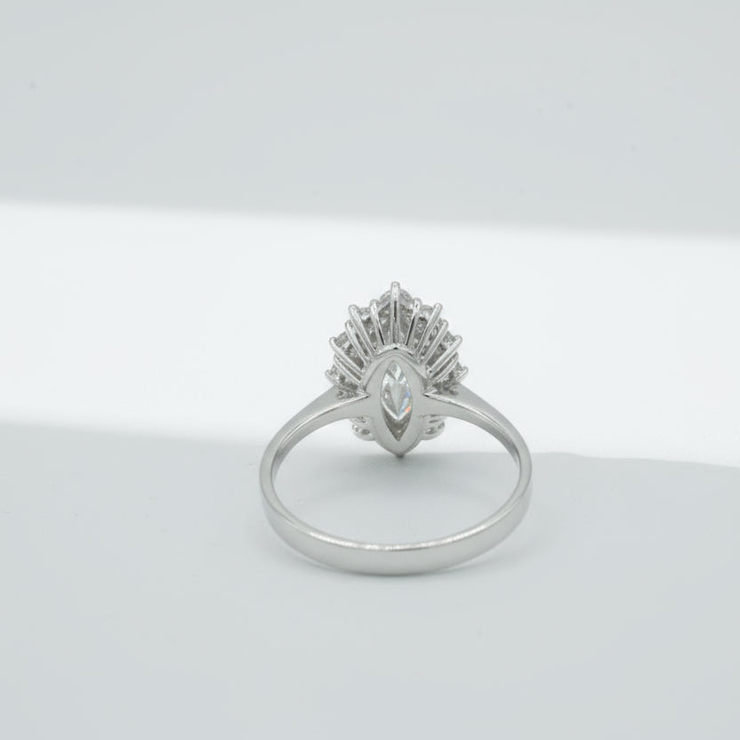 Bague Marquise - Or blanc et Diamants
