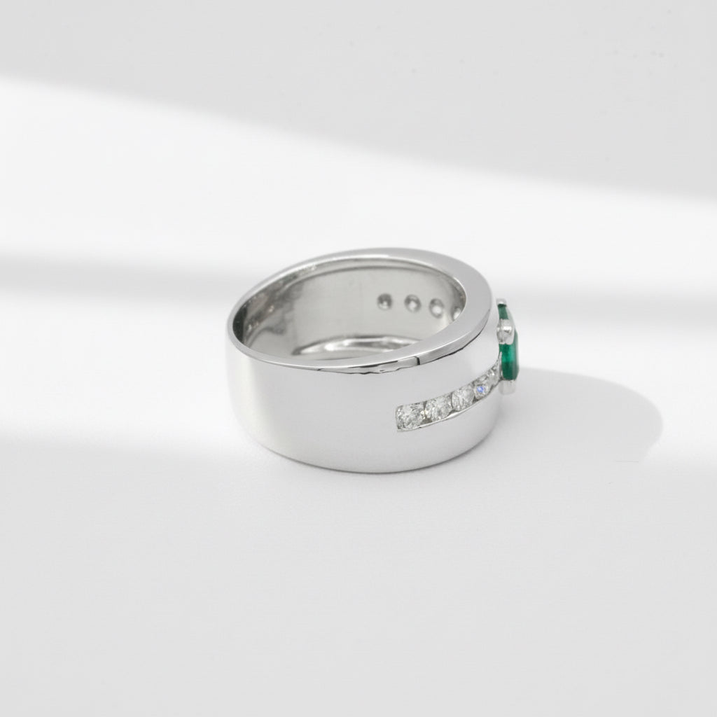 Bague Or Blanc - Emeraude et Diamants