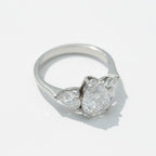 Bague Or blanc - Diamant Poire 1,54 carats - Certifié HRD