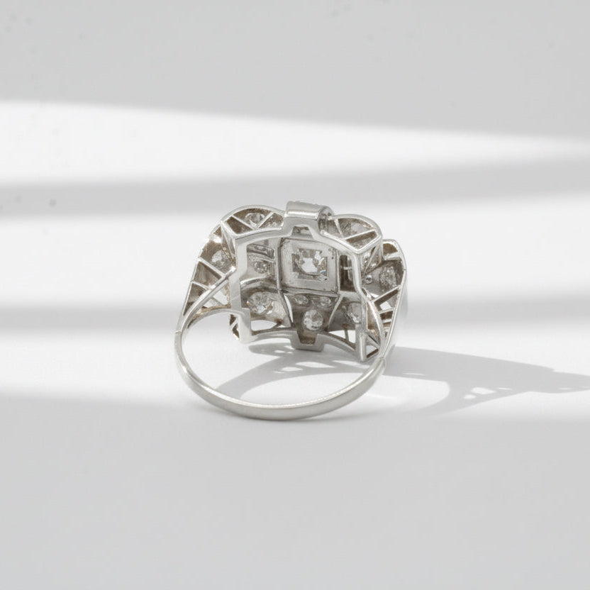 Art Déco - Bague or blanc - Diamants