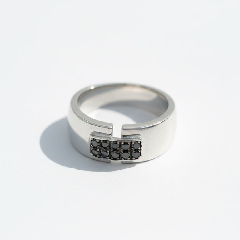Bague Or blanc - Diamants Noirs