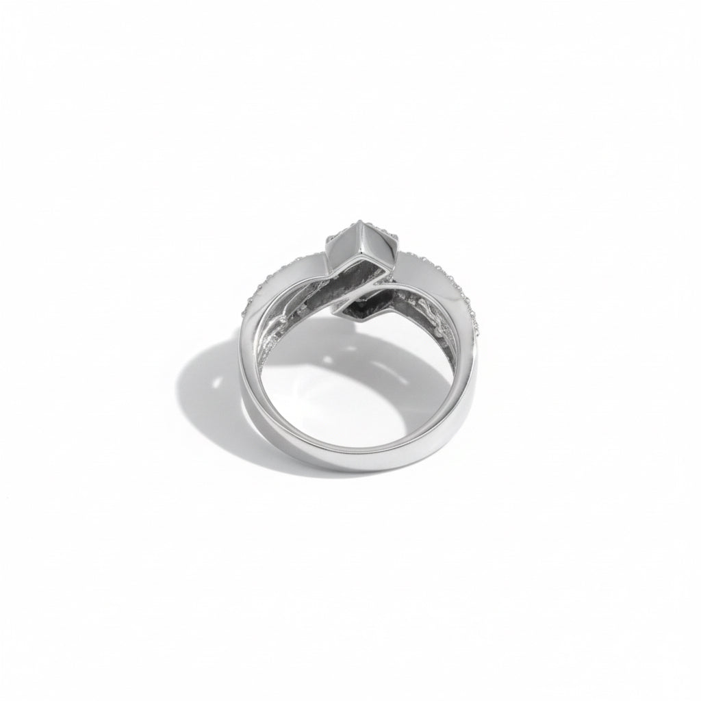 Bague asymétrique - Or blanc - Diamants Baguettes