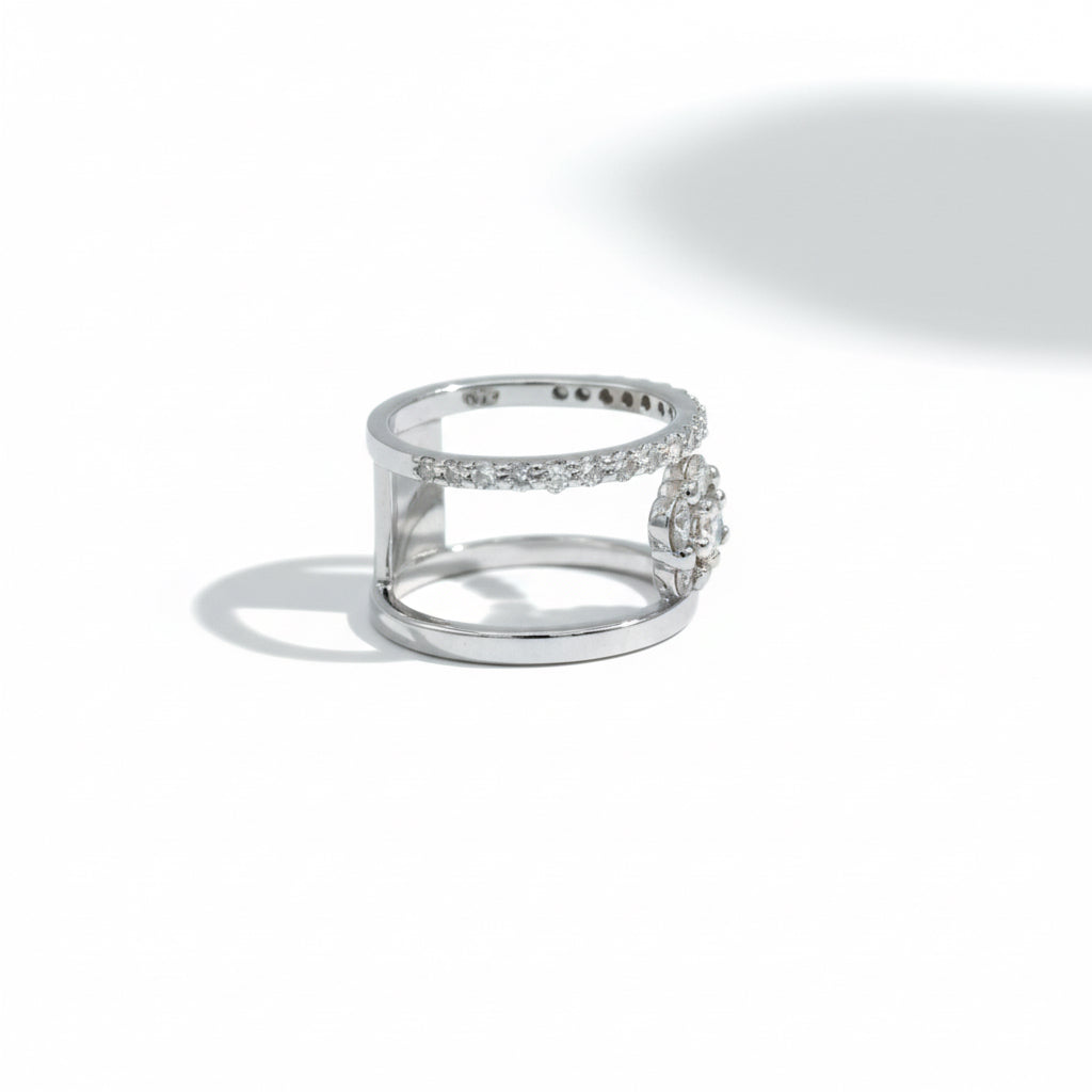 Bague - Or blanc - Diamants