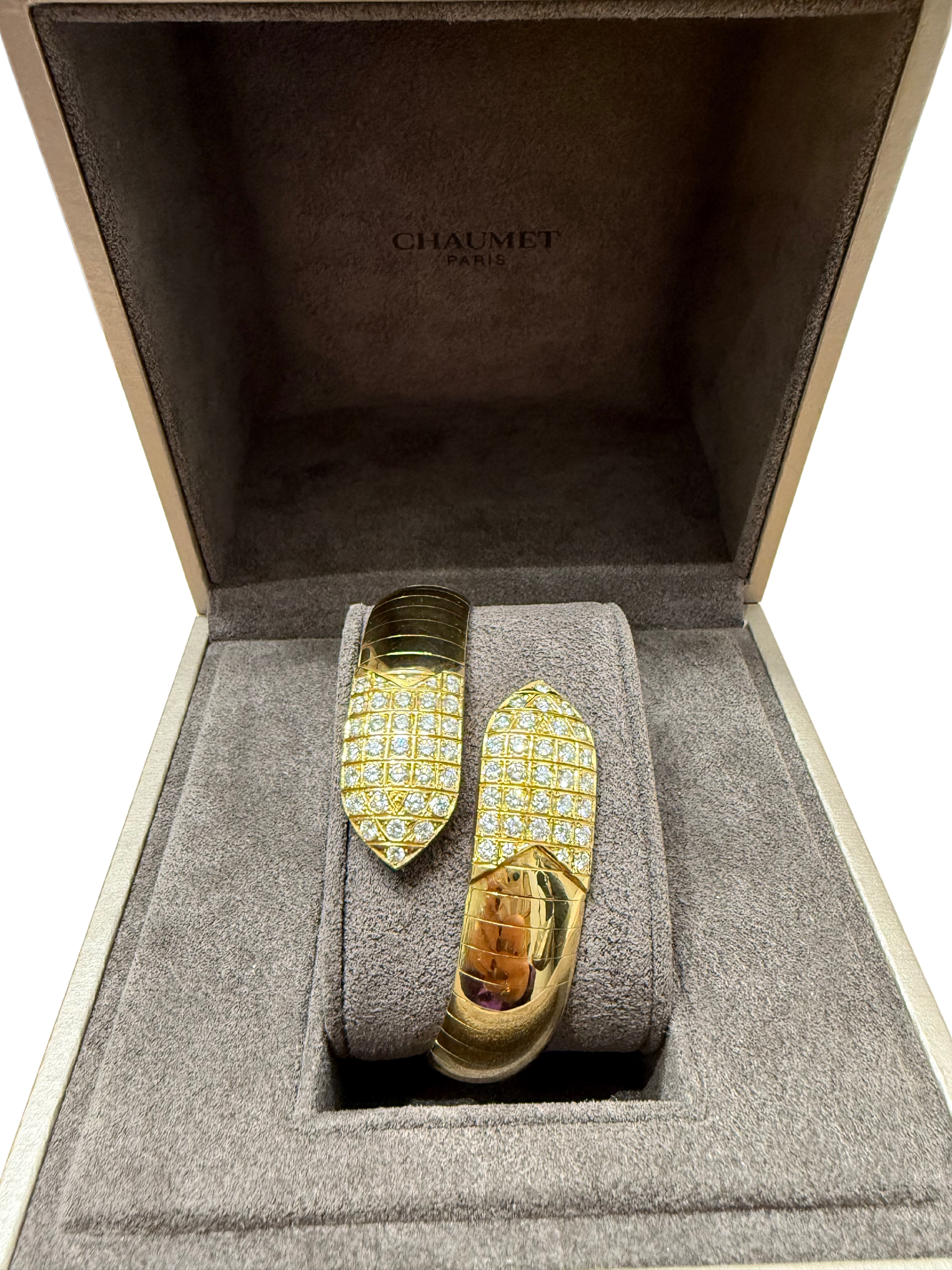 CHAUMET - Bracelet Or jaune et Diamants - Modèle « Plume »