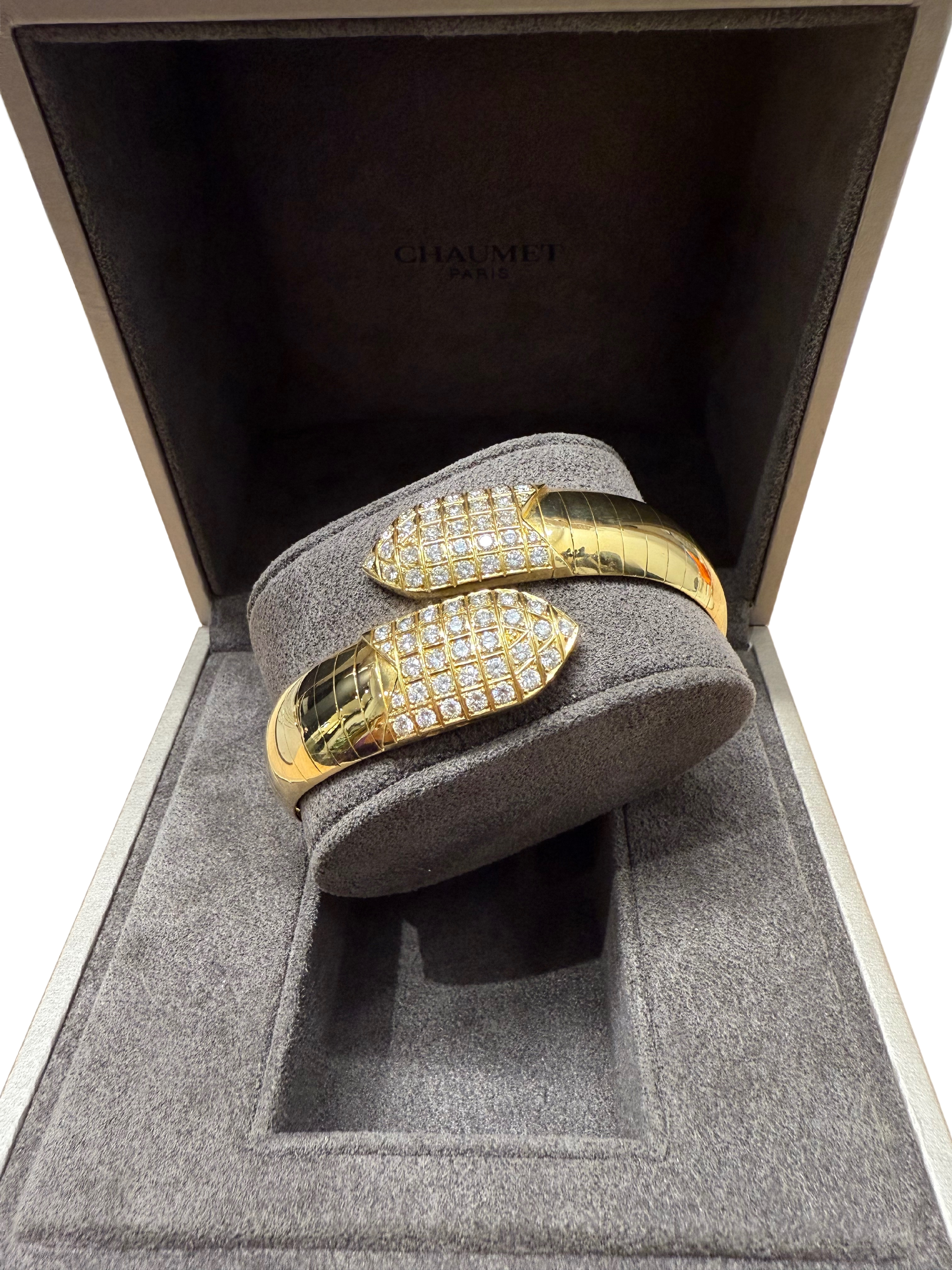 CHAUMET - Bracelet Or jaune et Diamants - Modèle « Plume »