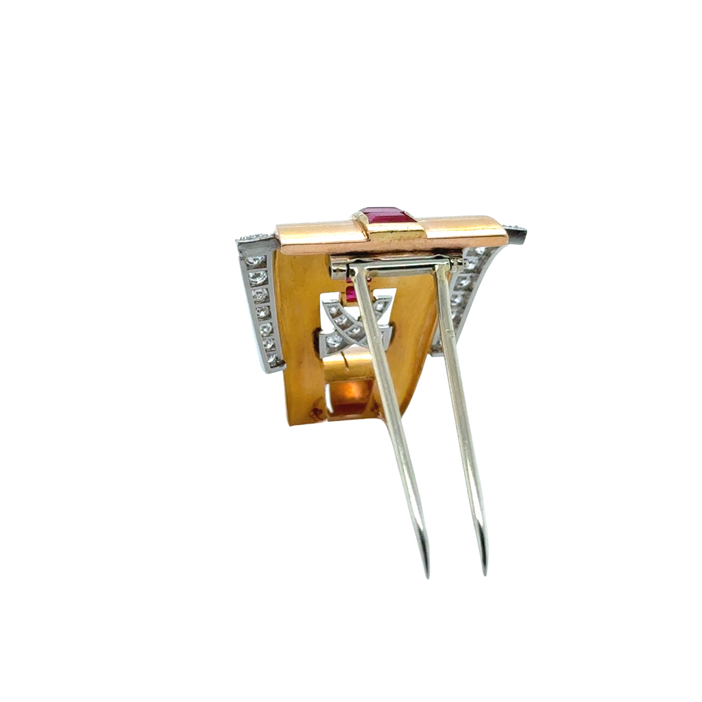 Broche Or rose - Diamants et Rubis - Année 40