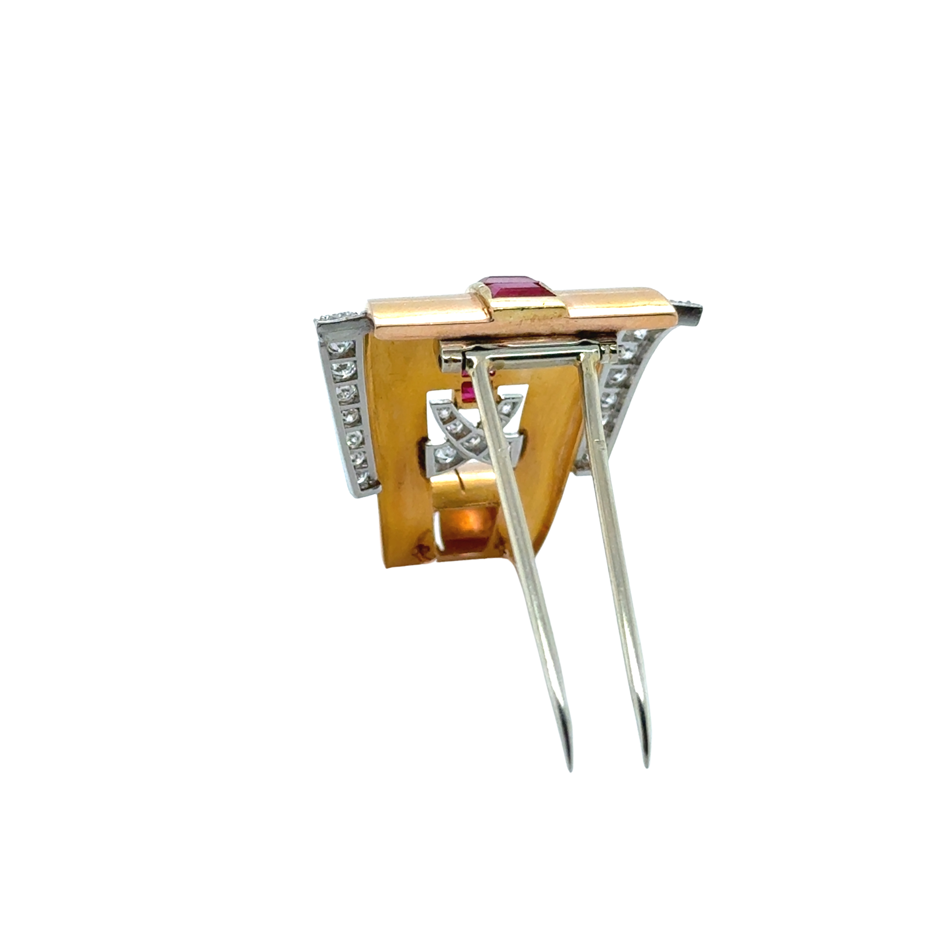 Broche Or rose - Diamants et Rubis - Année 40